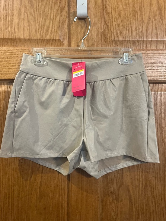 Commando Pants - Commando Taupe Faux Leather Pleated High-Rise Shorts